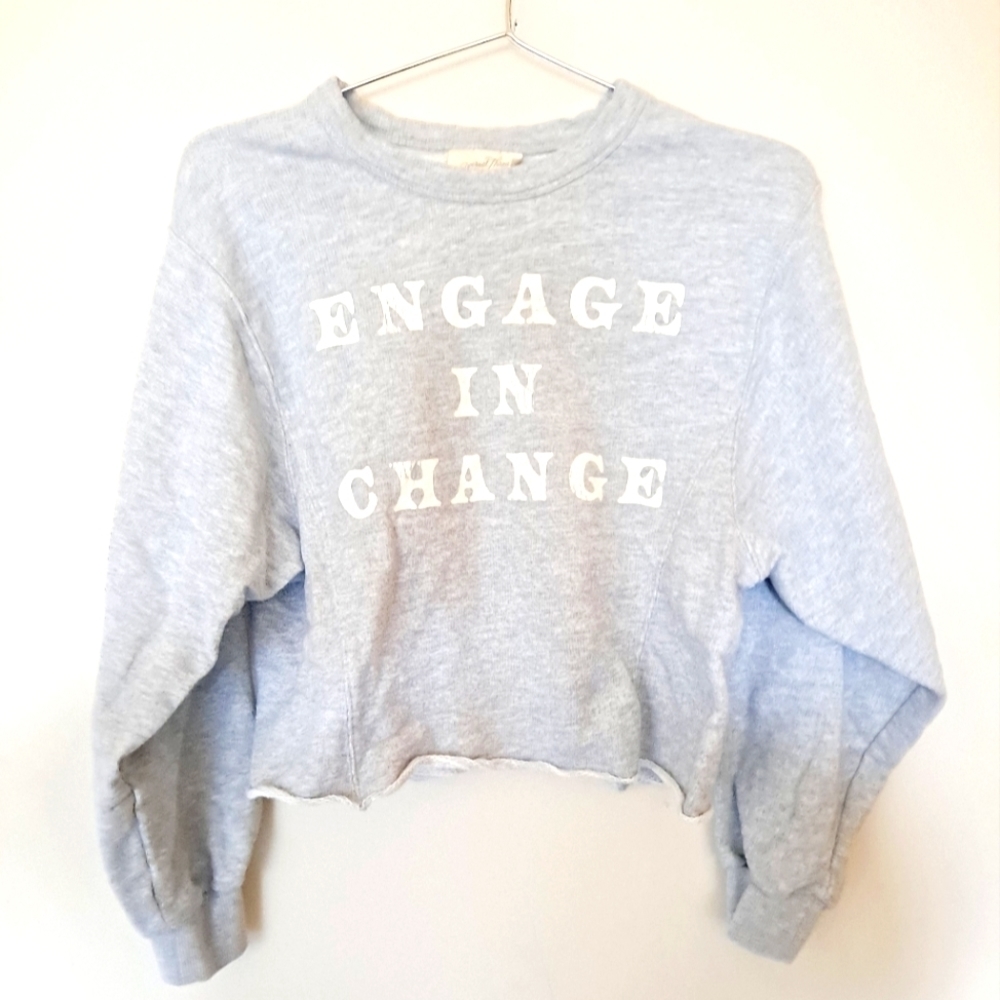 COPY - Universal Thread Womens XS Gray White Crop Crew Neck Sweatshirt ENGAGE I…
